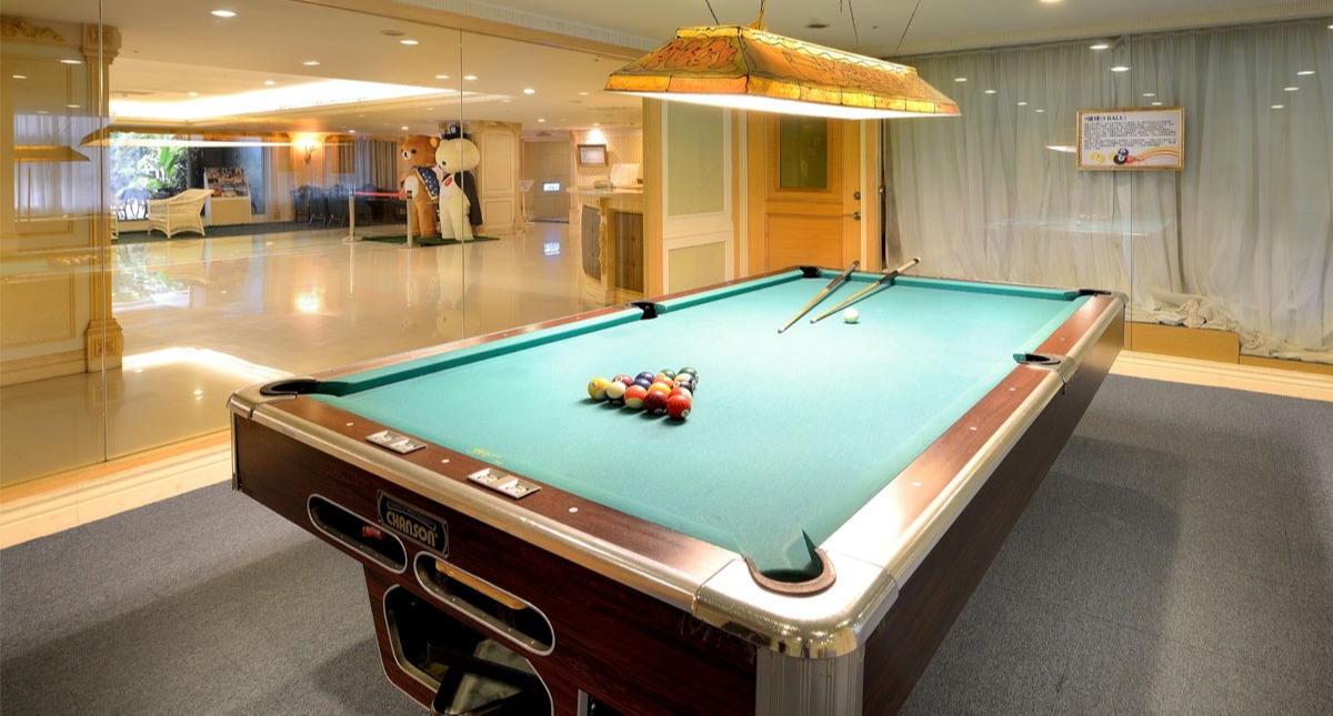 Billiard Board Room